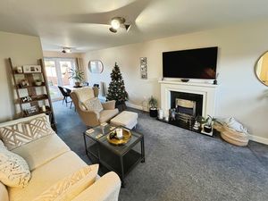 Lounge- click for photo gallery